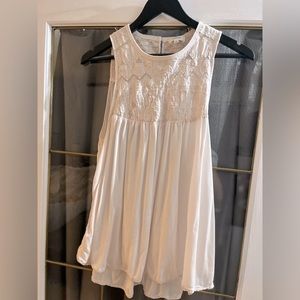 Aritzia Wilfred blouse - size xs